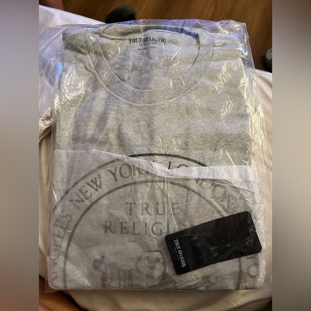 true religion men’s tee